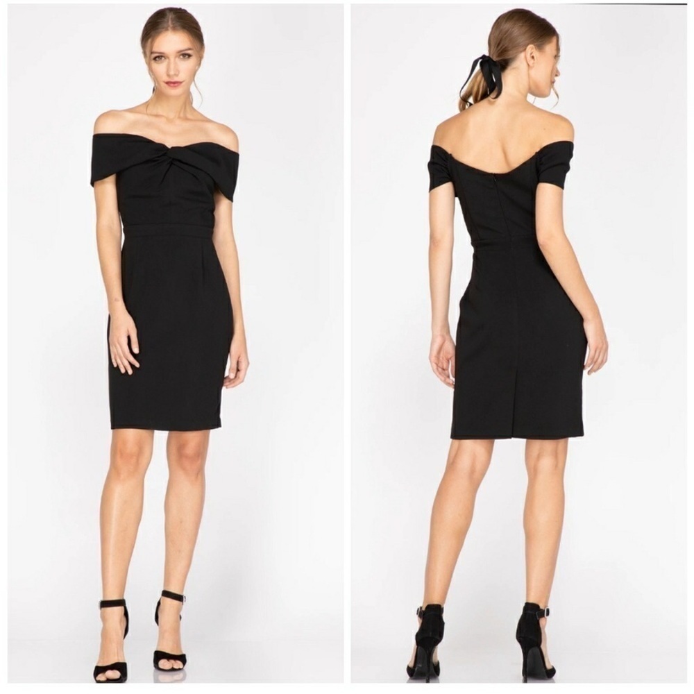 NWT Adelyn Rae Gail Off Shoulder Dress
